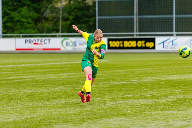 Vrouwen 1 — foto 8